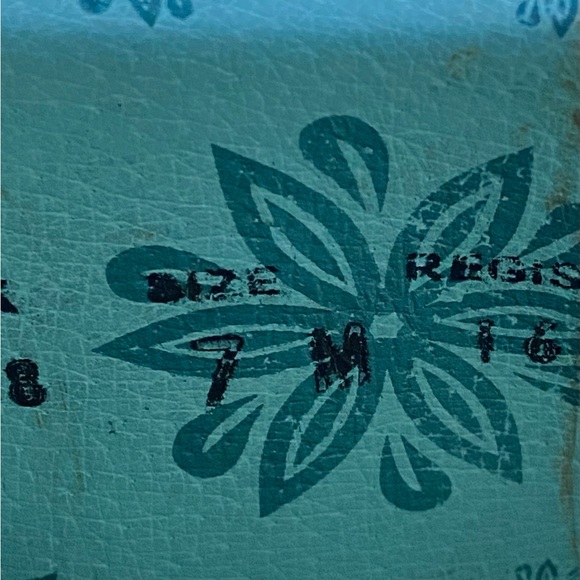 Taupe inlay Corral Boots - Picture 7 of 12